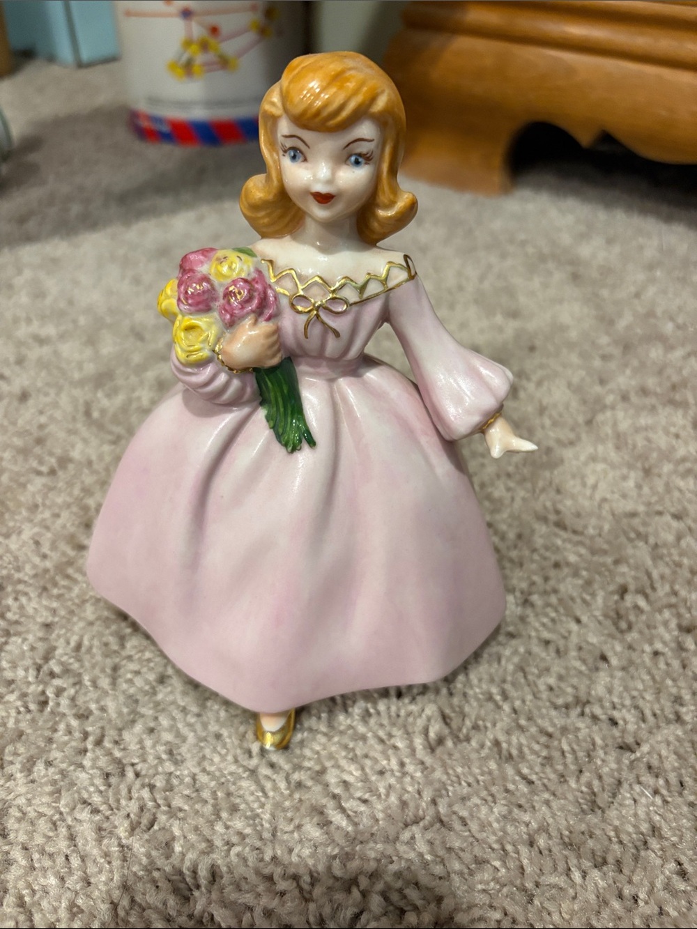 1969 Holland Mold figurine girl